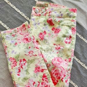 Size 6 Floral Jean